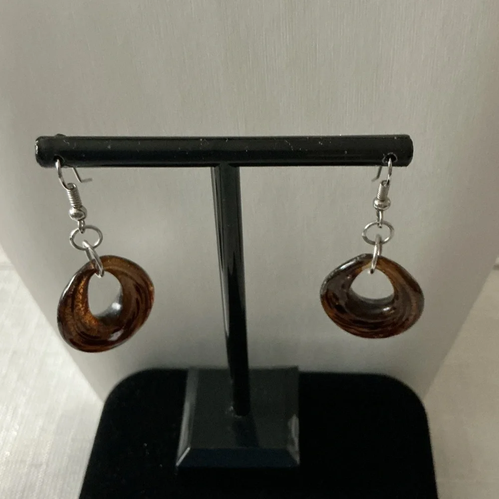 Amber/Brown Silver Tone Pendant Necklace and Earrings